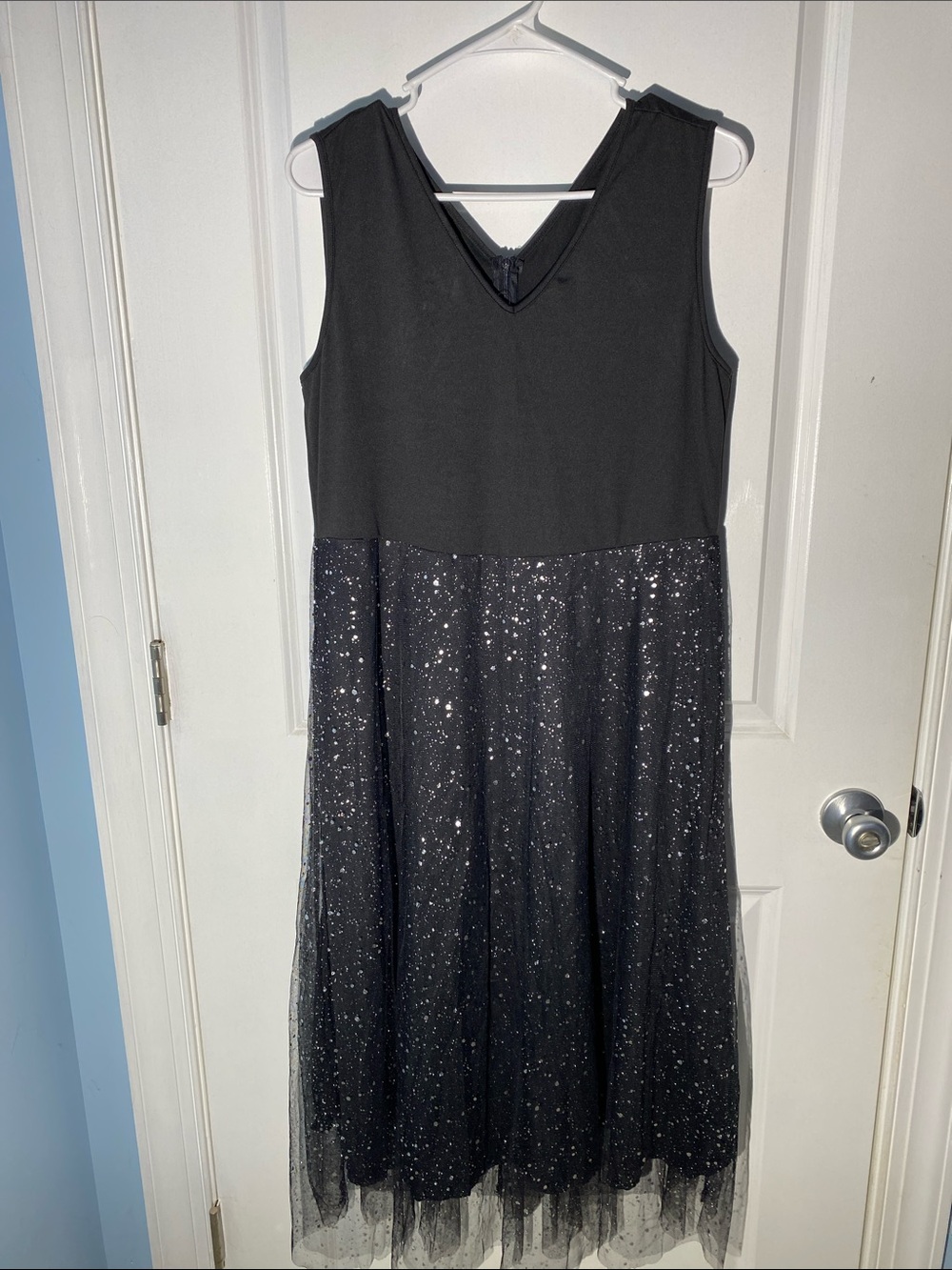Black Sparkle V‑Neck Midi Dress